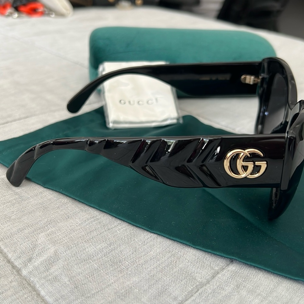 Gucci sunglasses